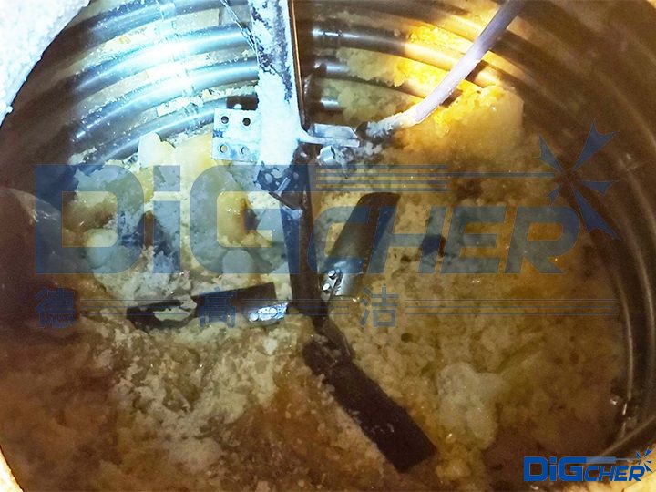 反應(yīng)釜聚合產(chǎn)物粘附