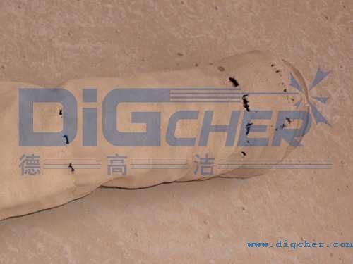 濾袋沿骨架橫筋方向磨損